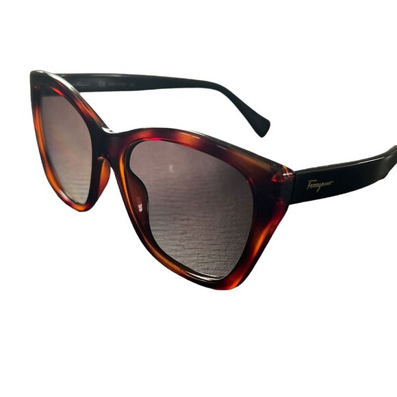 Salvatore Ferragamo Women's Cat Eye Sunglasses SF957S in Tortoise / Brown - Picture 5 of 11